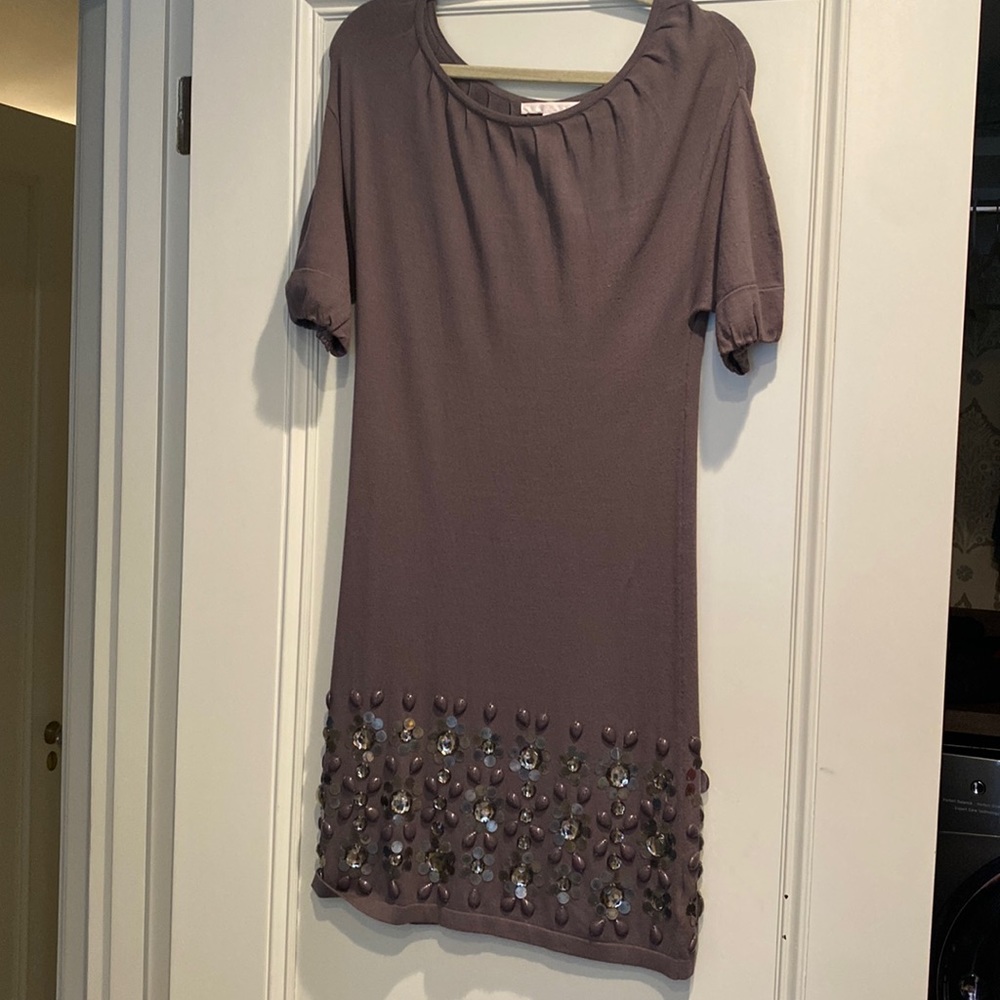 Beautiful flattering grayish/lavender knit Rebecca Taylor embellished dress.